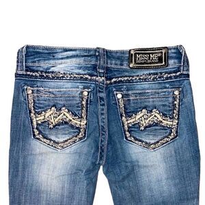 Miss me factory distressed/destructed bootcut jeans size 25